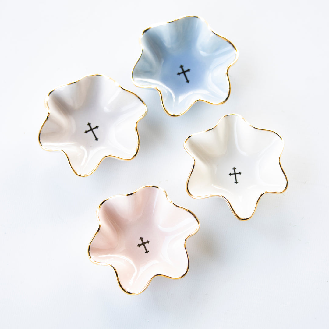Cross Ami Wavy Bowl - Ring Dish – Shop Susan Gordon Pottery