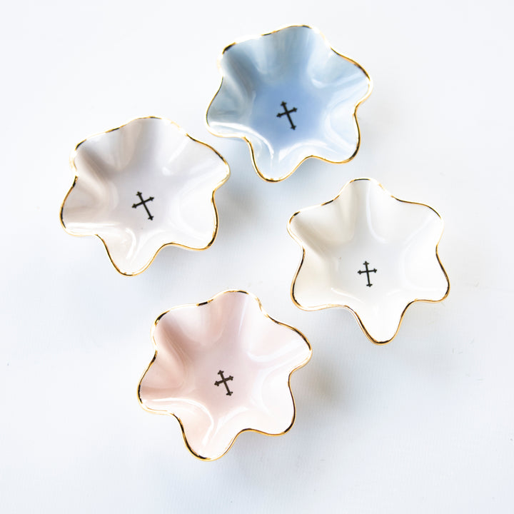 Cross Ami Wavy Bowl - Ring Dish – Shop Susan Gordon Pottery