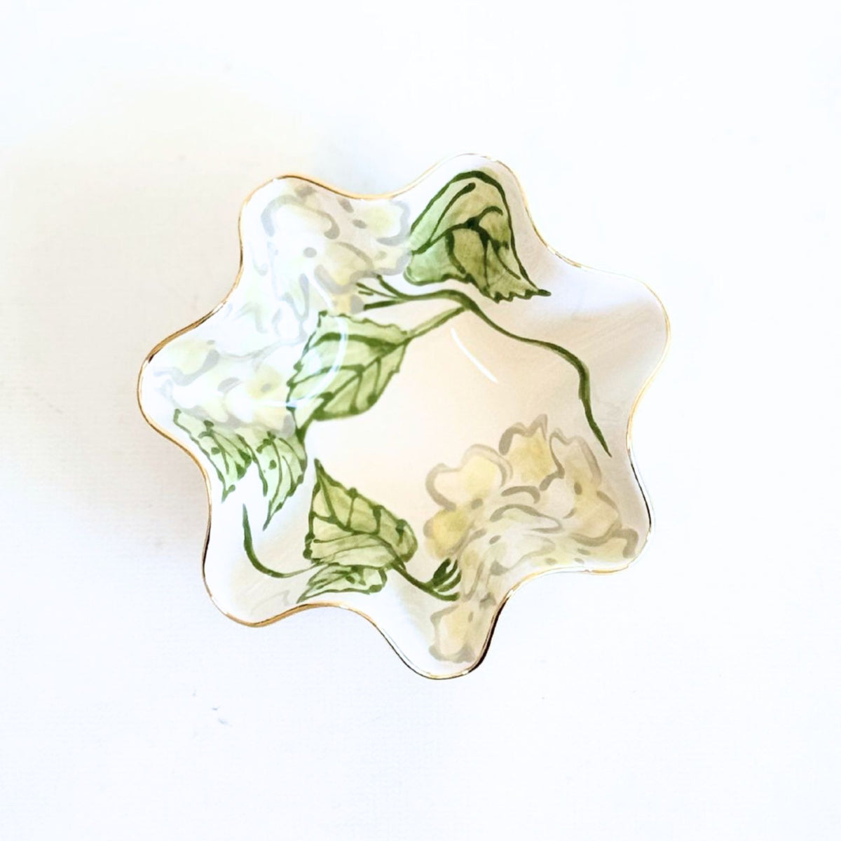 Adorn White Hydrangea Wavy Bowl