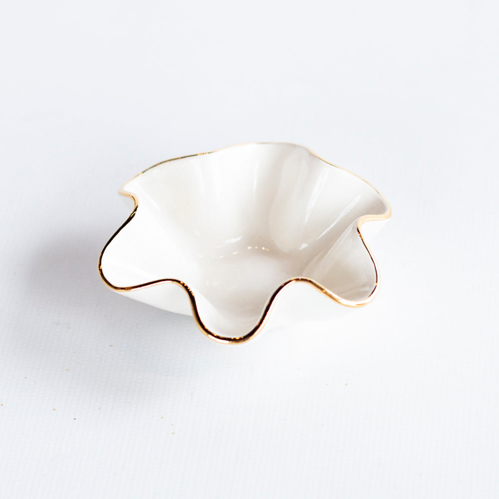 Ami Wavy Bowl - Ring Dish - Light Gray